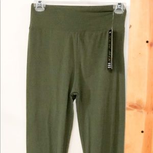 Olive Butter Soft Leggings